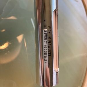 IL MAKIAGE F*ck I’m Flawless Concealer Shade 2.5